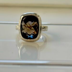 Rare retired James Avery ring with Smokey quartz stone.   Size 6.5